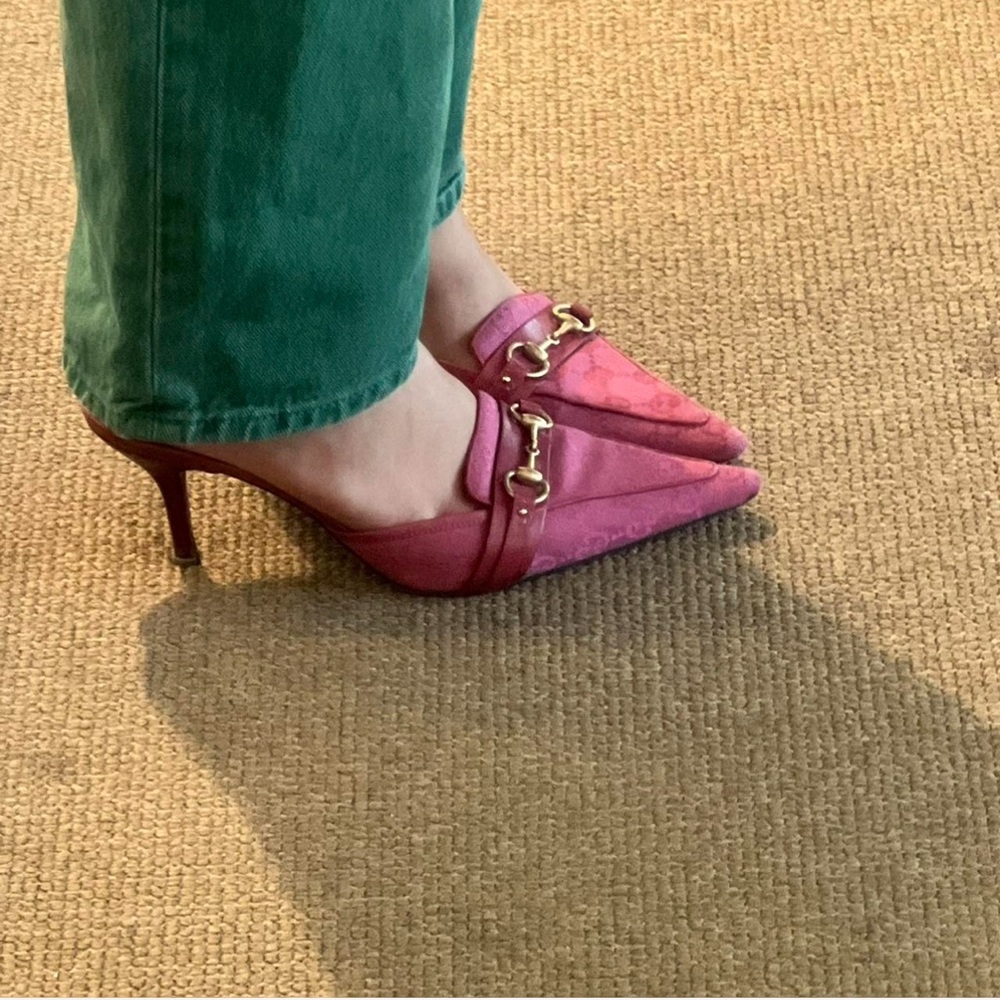 Gucci Fuchsia Pointed Mule Heels with Gold Horsebit